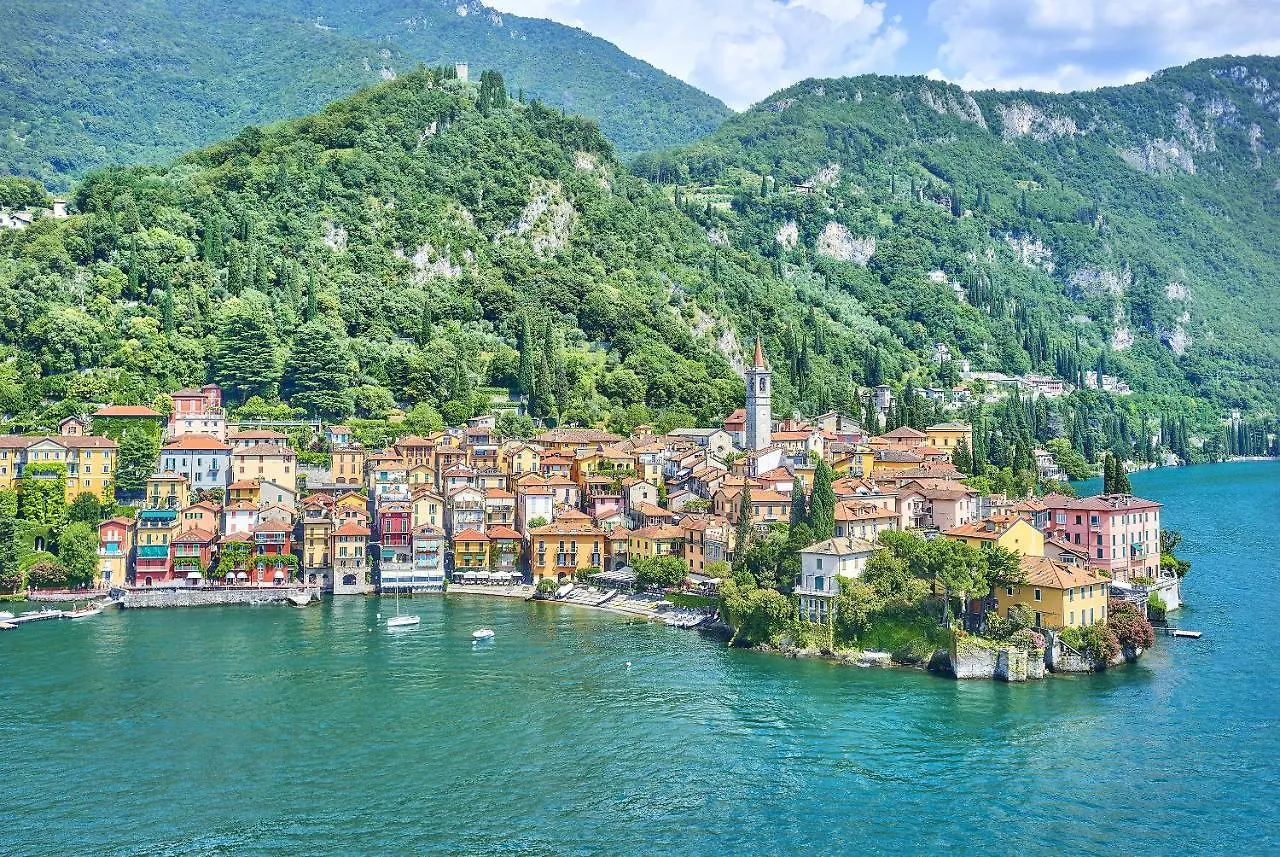Castello Di Vezio In The Village Varenna 0*,